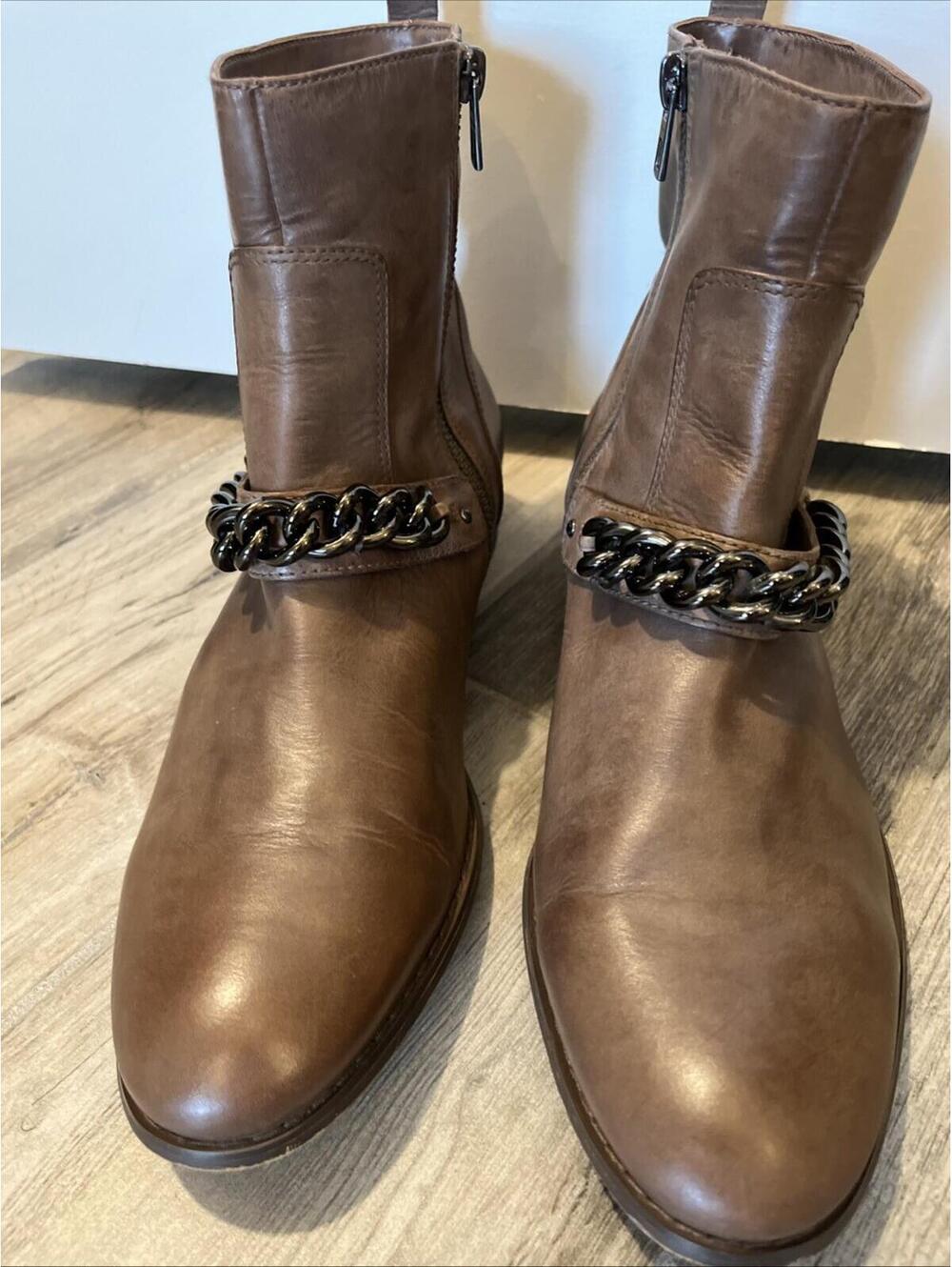 COACH ADELLA LADIES ANKLE BOOTIES SIZE 9B BEIGE LEATHER RP$275 - Picture 3 of 13